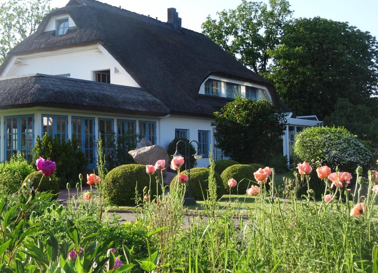 Landhotel Kastanienallee Putbus Eksteriør bilde